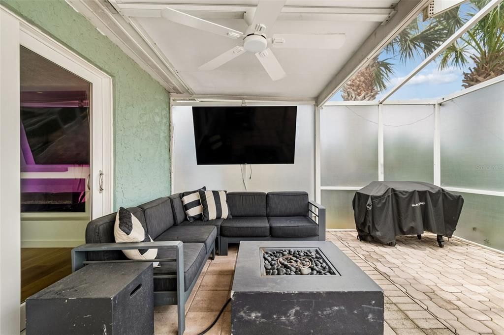 Active With Contract: $459,900 (4 beds, 3 baths, 1761 Square Feet)