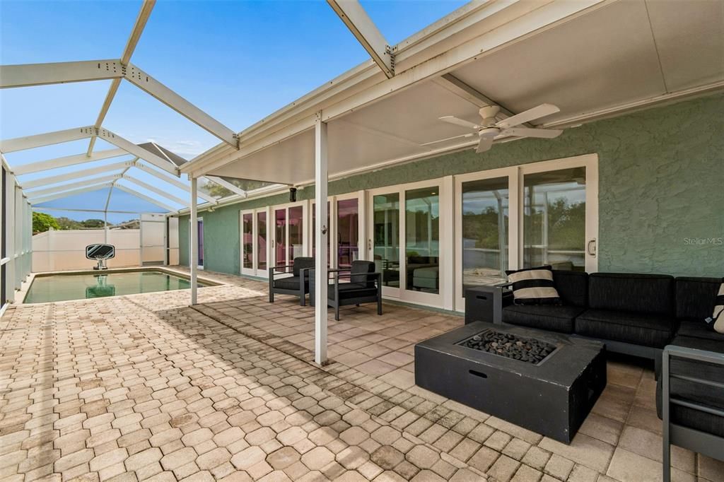 Active With Contract: $459,900 (4 beds, 3 baths, 1761 Square Feet)