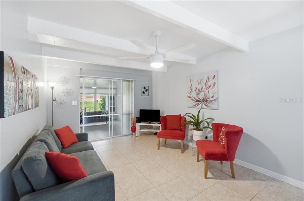 For Sale: $110,000 (1 beds, 1 baths, 648 Square Feet)