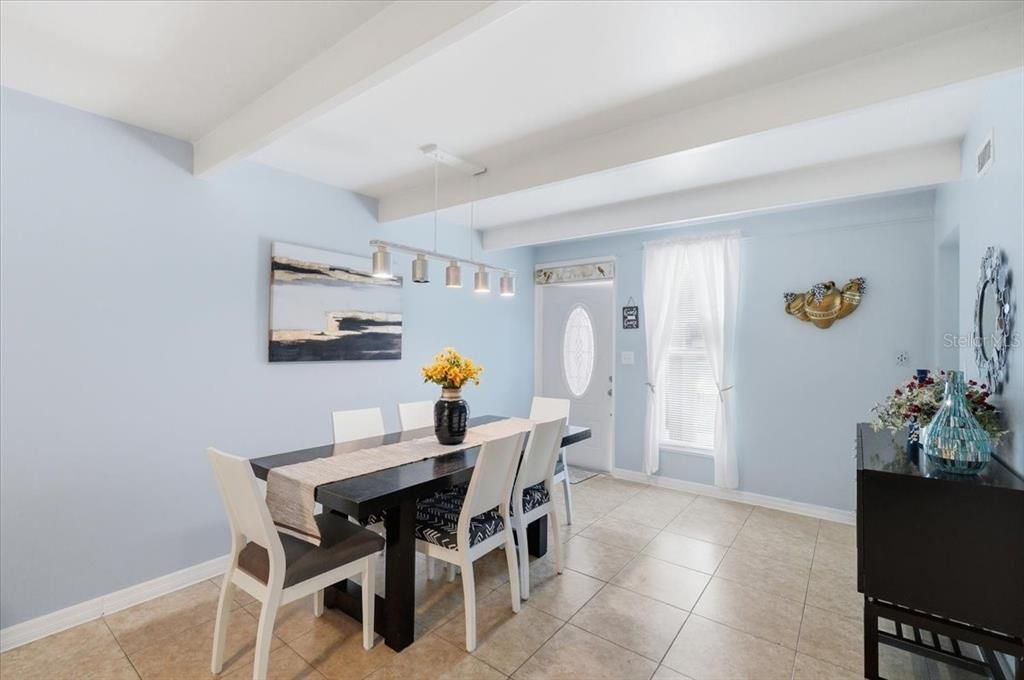 For Sale: $110,000 (1 beds, 1 baths, 648 Square Feet)