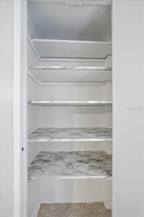 For Sale: $110,000 (1 beds, 1 baths, 648 Square Feet)