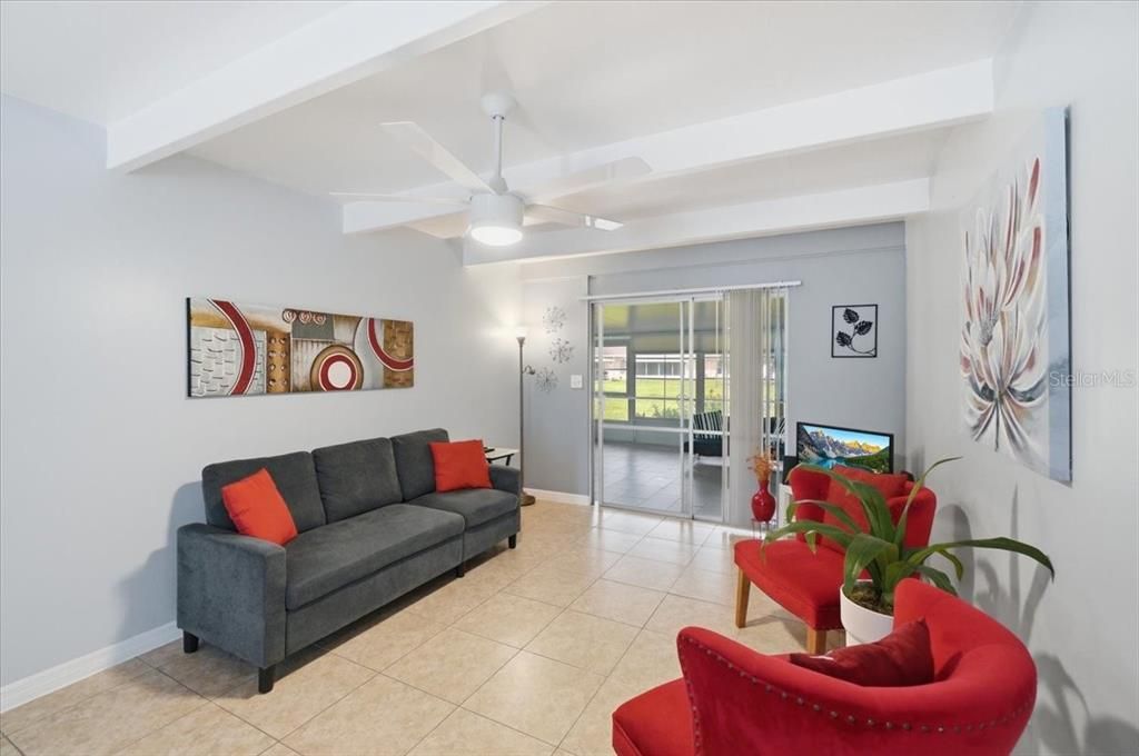 For Sale: $110,000 (1 beds, 1 baths, 648 Square Feet)
