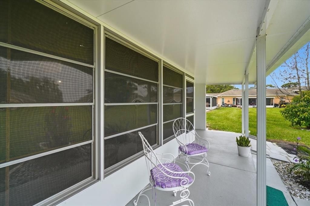For Sale: $110,000 (1 beds, 1 baths, 648 Square Feet)