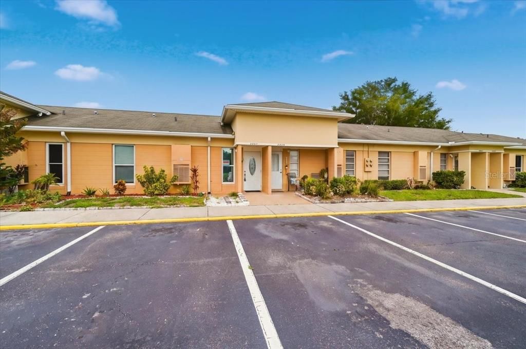 For Sale: $110,000 (1 beds, 1 baths, 648 Square Feet)