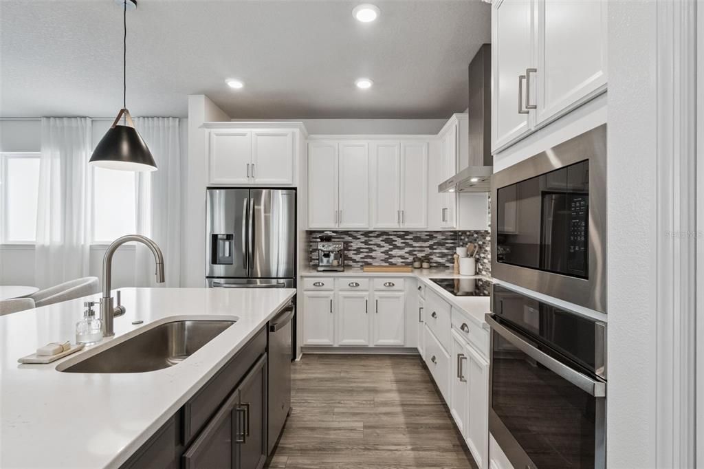 For Sale: $629,900 (3 beds, 2 baths, 1589 Square Feet)