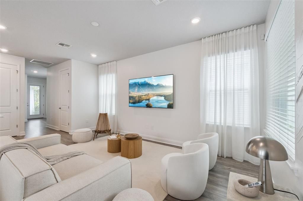 For Sale: $629,900 (3 beds, 2 baths, 1589 Square Feet)