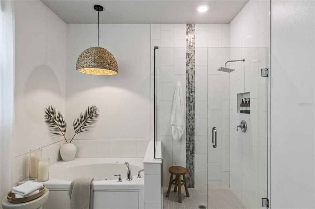 For Sale: $629,900 (3 beds, 2 baths, 1589 Square Feet)