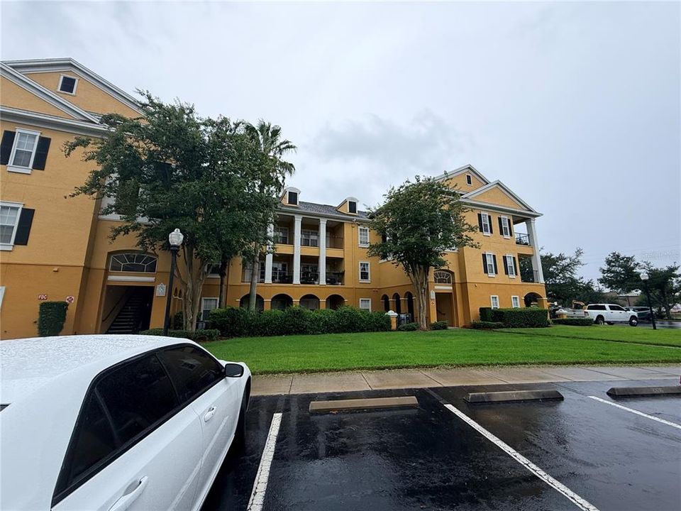 For Sale: $140,000 (1 beds, 1 baths, 782 Square Feet)