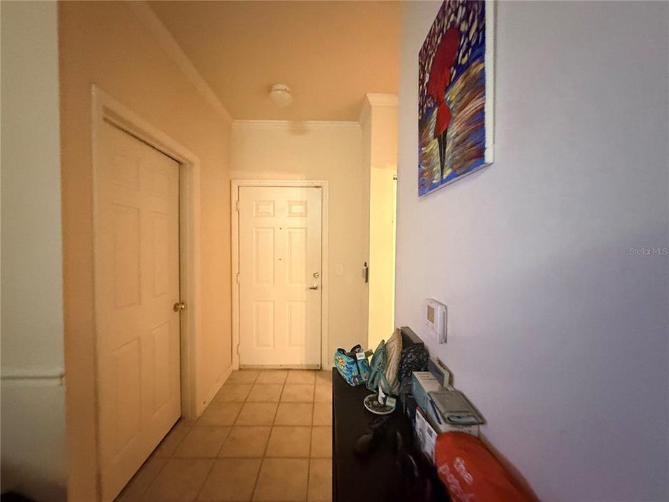 For Sale: $140,000 (1 beds, 1 baths, 782 Square Feet)