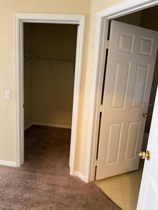 For Rent: $1,300 (1 beds, 1 baths, 850 Square Feet)