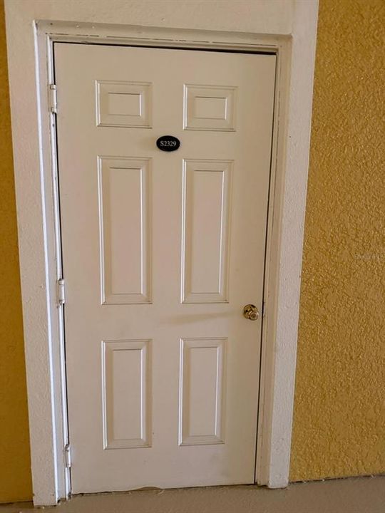For Rent: $1,300 (1 beds, 1 baths, 850 Square Feet)