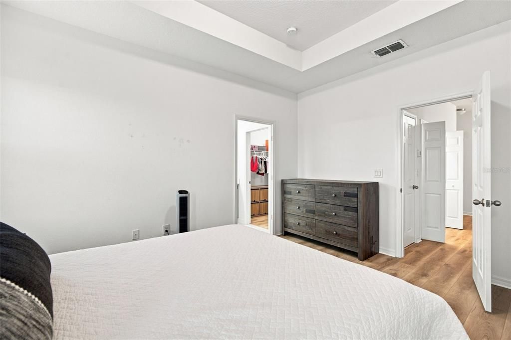 For Sale: $249,000 (3 beds, 2 baths, 1617 Square Feet)