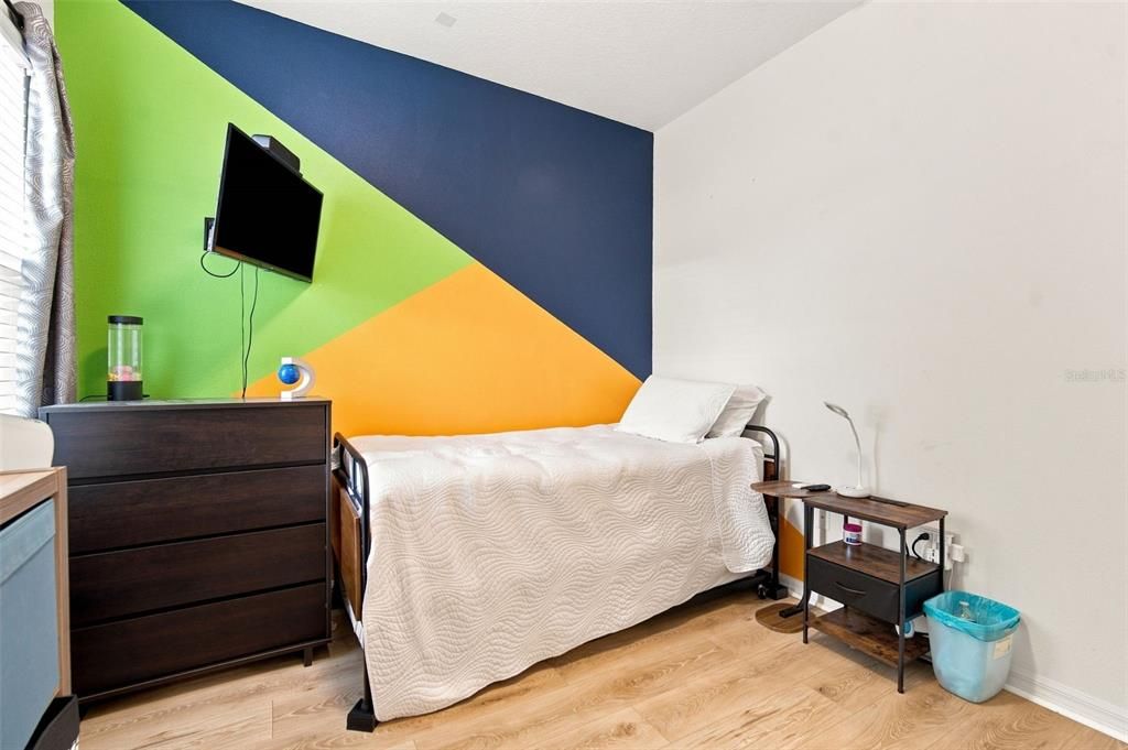 For Sale: $249,000 (3 beds, 2 baths, 1617 Square Feet)
