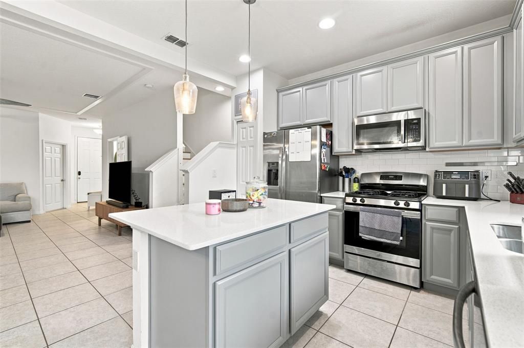 For Sale: $249,000 (3 beds, 2 baths, 1617 Square Feet)
