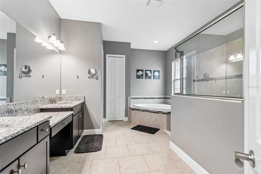 For Sale: $750,000 (4 beds, 3 baths, 3318 Square Feet)