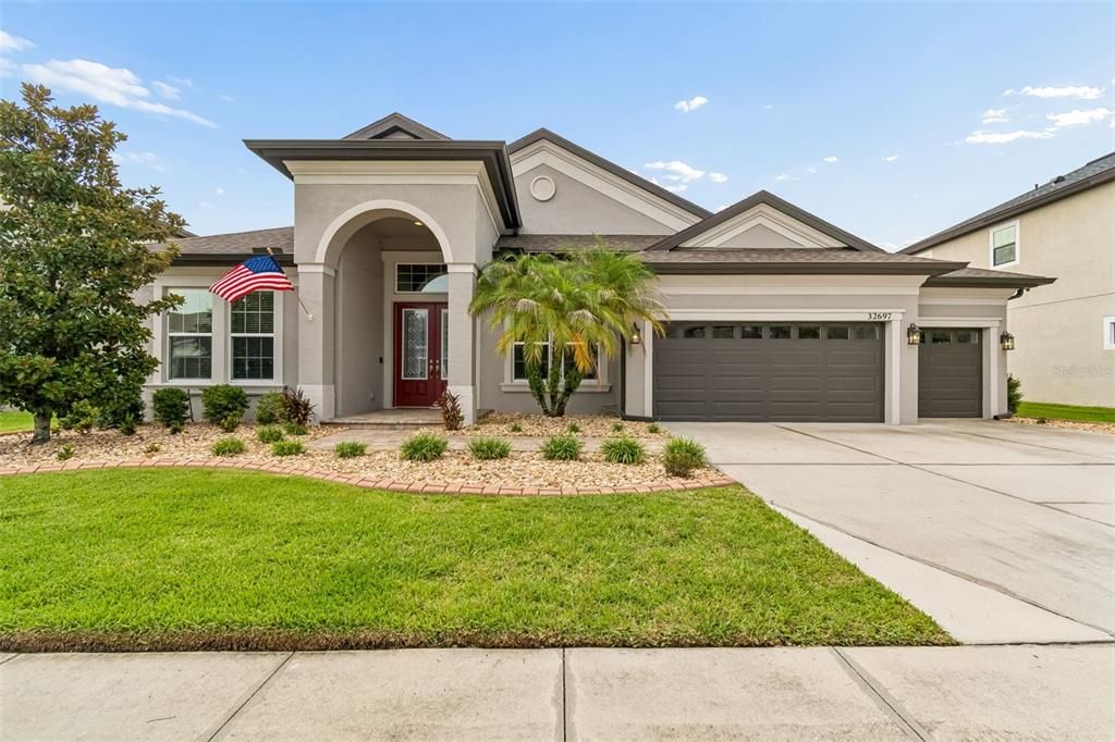 For Sale: $750,000 (4 beds, 3 baths, 3318 Square Feet)