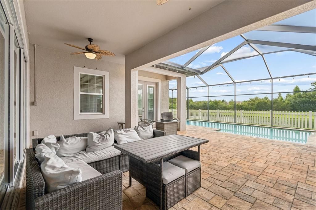 For Sale: $750,000 (4 beds, 3 baths, 3318 Square Feet)