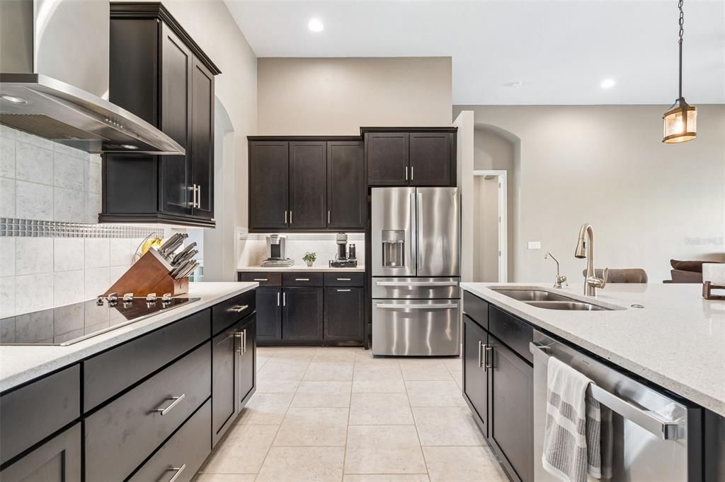 For Sale: $750,000 (4 beds, 3 baths, 3318 Square Feet)