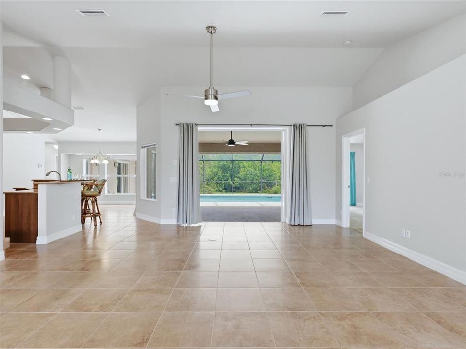 For Sale: $470,000 (3 beds, 2 baths, 1982 Square Feet)