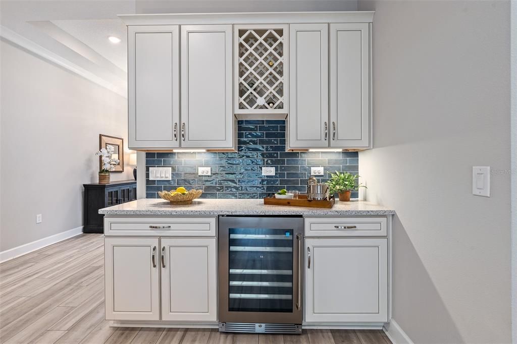 For Sale: $659,000 (4 beds, 2 baths, 3079 Square Feet)