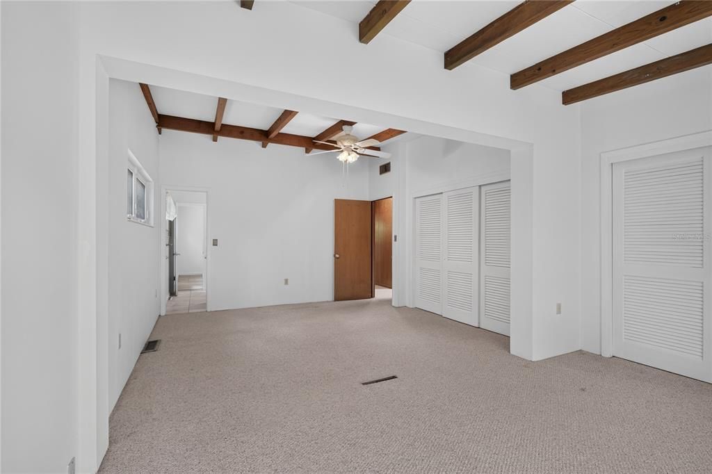 For Sale: $489,900 (4 beds, 3 baths, 2417 Square Feet)