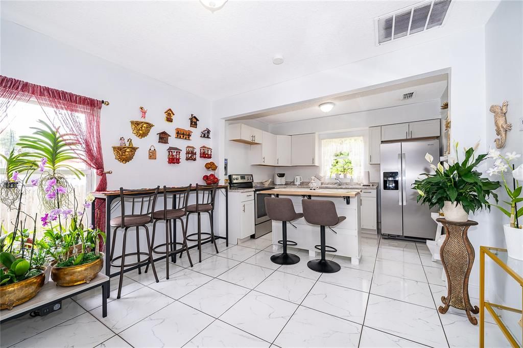 Activo con contrato: $210,000 (2 camas, 1 baños, 744 Pies cuadrados)