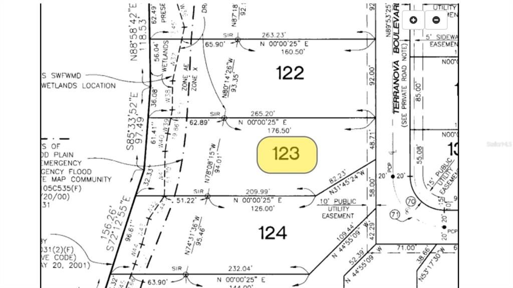 En Venta: $165,000 (0.53 acres)