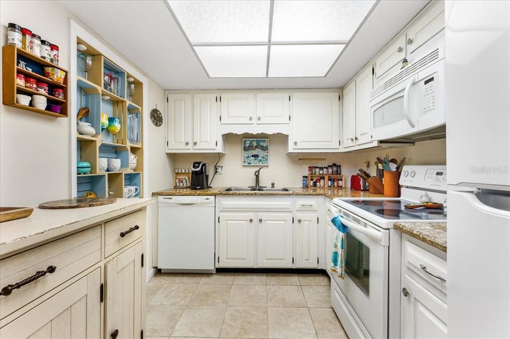 En Venta: $220,000 (2 camas, 2 baños, 1034 Pies cuadrados)
