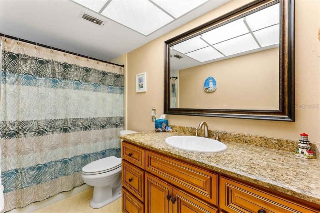 En Venta: $220,000 (2 camas, 2 baños, 1034 Pies cuadrados)