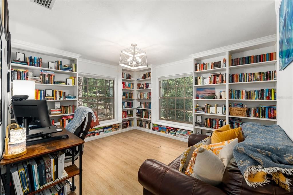 Activo con contrato: $380,000 (3 camas, 2 baños, 1900 Pies cuadrados)