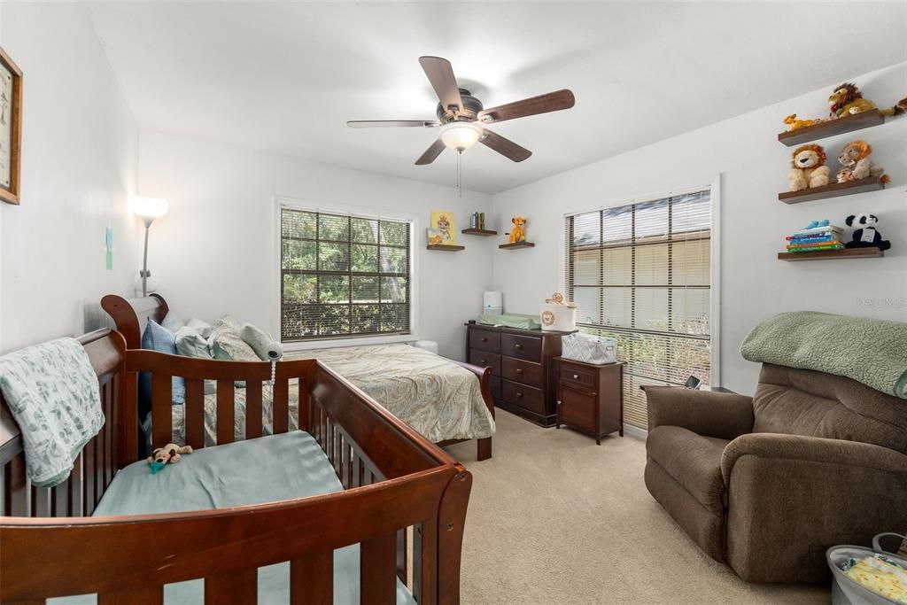 Activo con contrato: $380,000 (3 camas, 2 baños, 1900 Pies cuadrados)