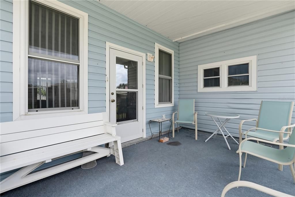For Sale: $125,000 (3 beds, 1 baths, 768 Square Feet)