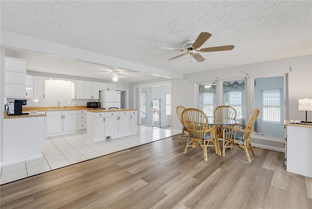 For Sale: $125,000 (3 beds, 1 baths, 768 Square Feet)