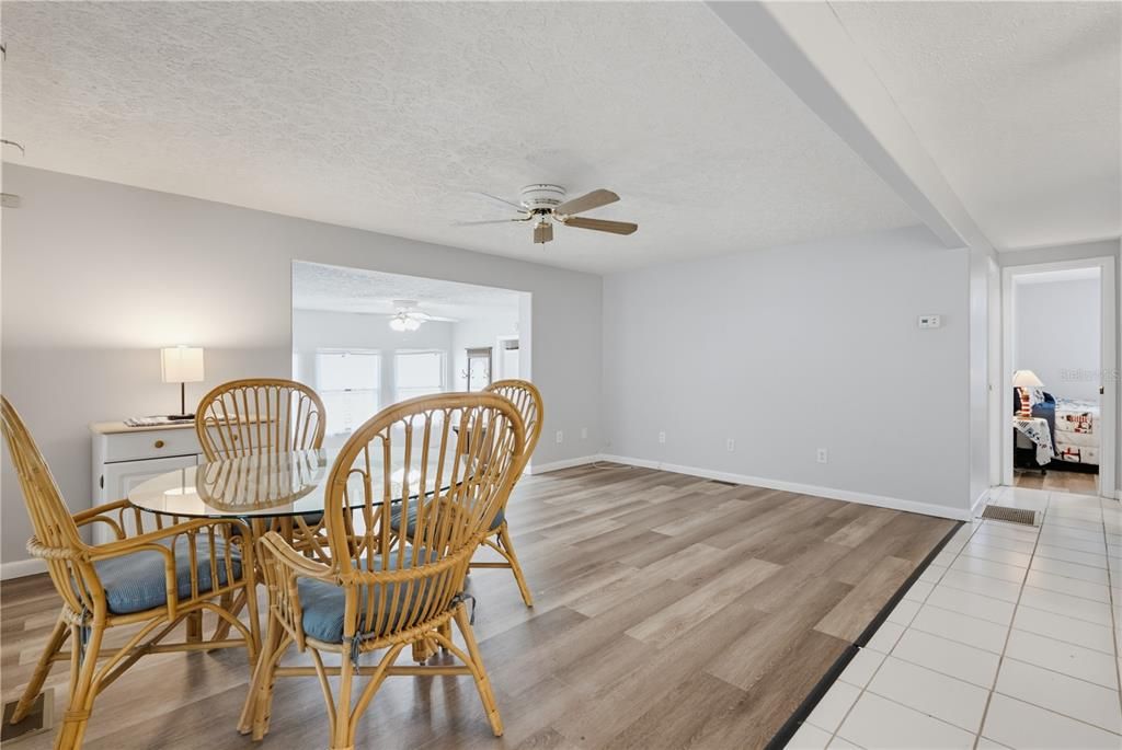 For Sale: $125,000 (3 beds, 1 baths, 768 Square Feet)