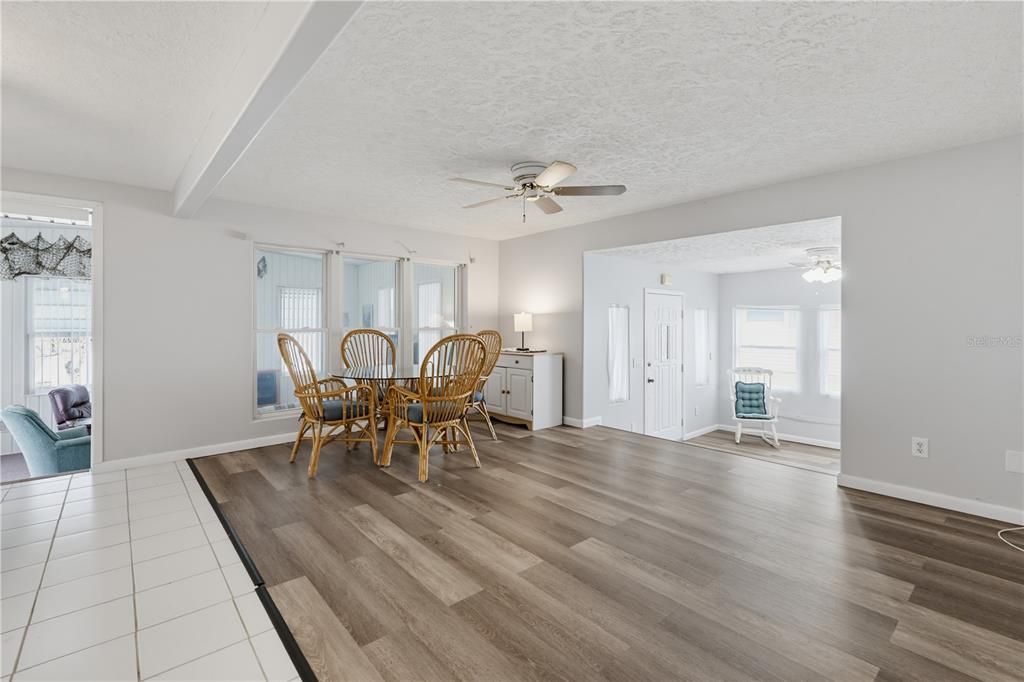 For Sale: $125,000 (3 beds, 1 baths, 768 Square Feet)