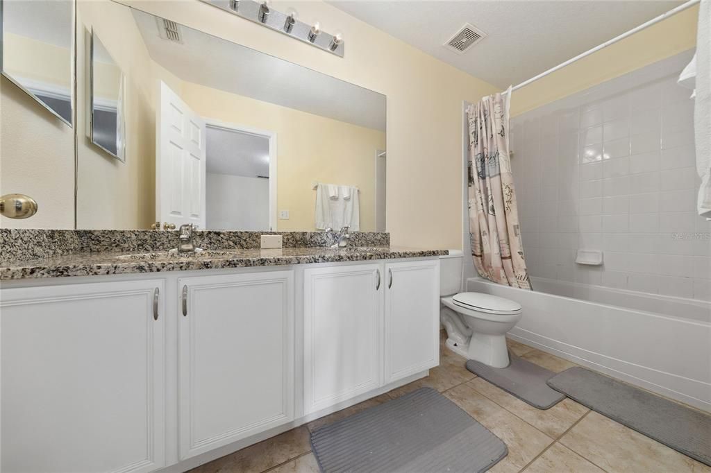 For Sale: $385,000 (4 beds, 3 baths, 2571 Square Feet)