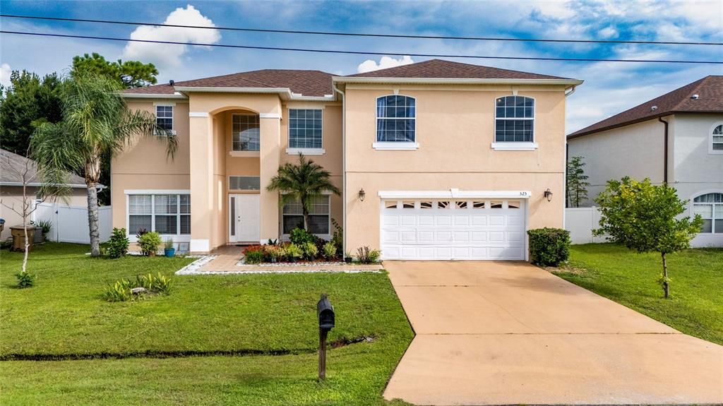 For Sale: $385,000 (4 beds, 3 baths, 2571 Square Feet)