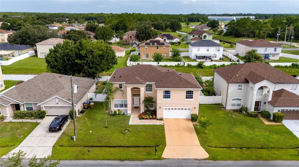 For Sale: $385,000 (4 beds, 3 baths, 2571 Square Feet)