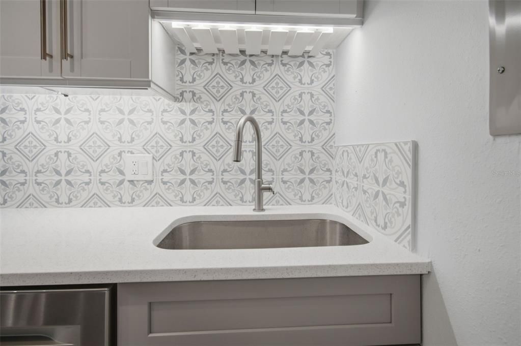 En Venta: $209,000 (1 camas, 1 baños, 645 Pies cuadrados)