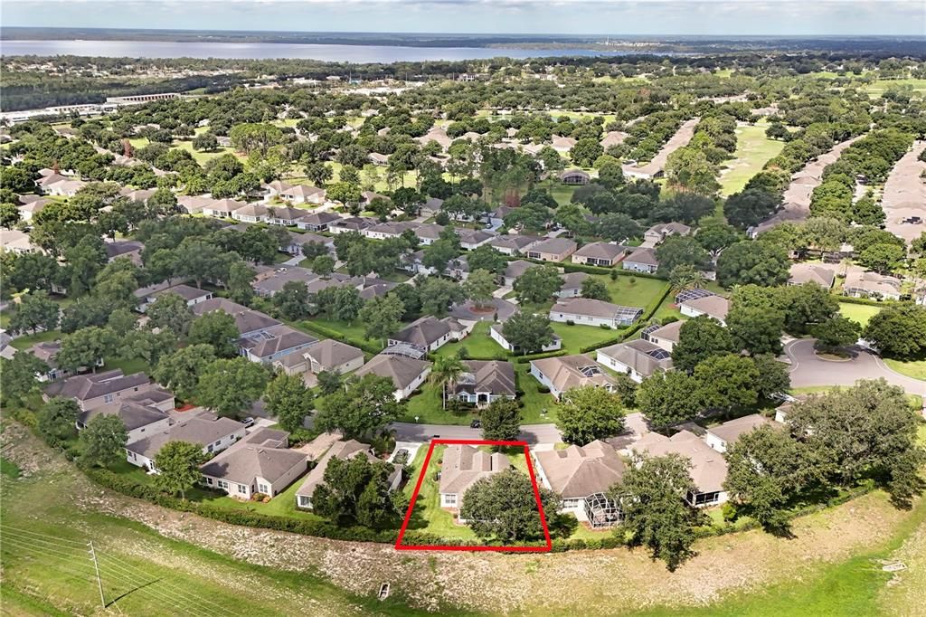 На продажу: $349,900 (3 спален, 2 ванн, 1782 Квадратных фут)