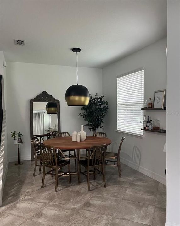 For Rent: $2,585 (3 beds, 2 baths, 1555 Square Feet)