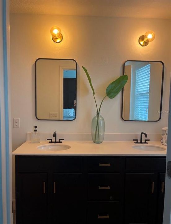 For Rent: $2,585 (3 beds, 2 baths, 1555 Square Feet)