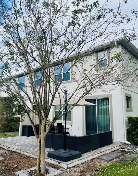 For Rent: $2,585 (3 beds, 2 baths, 1555 Square Feet)