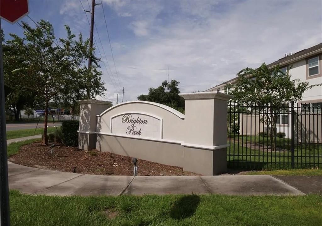 For Rent: $2,585 (3 beds, 2 baths, 1555 Square Feet)