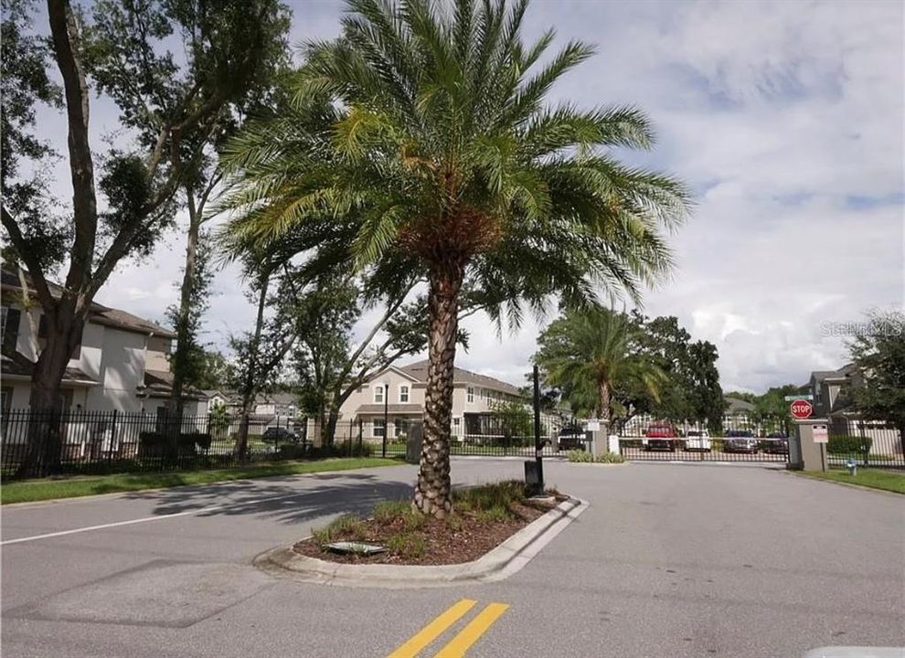 For Rent: $2,585 (3 beds, 2 baths, 1555 Square Feet)