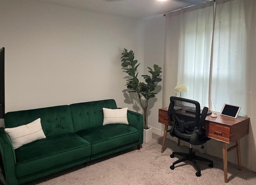For Rent: $2,585 (3 beds, 2 baths, 1555 Square Feet)