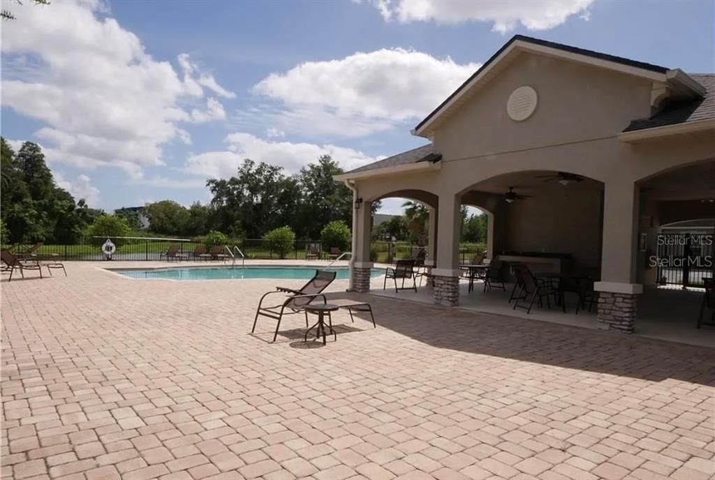 For Rent: $2,585 (3 beds, 2 baths, 1555 Square Feet)