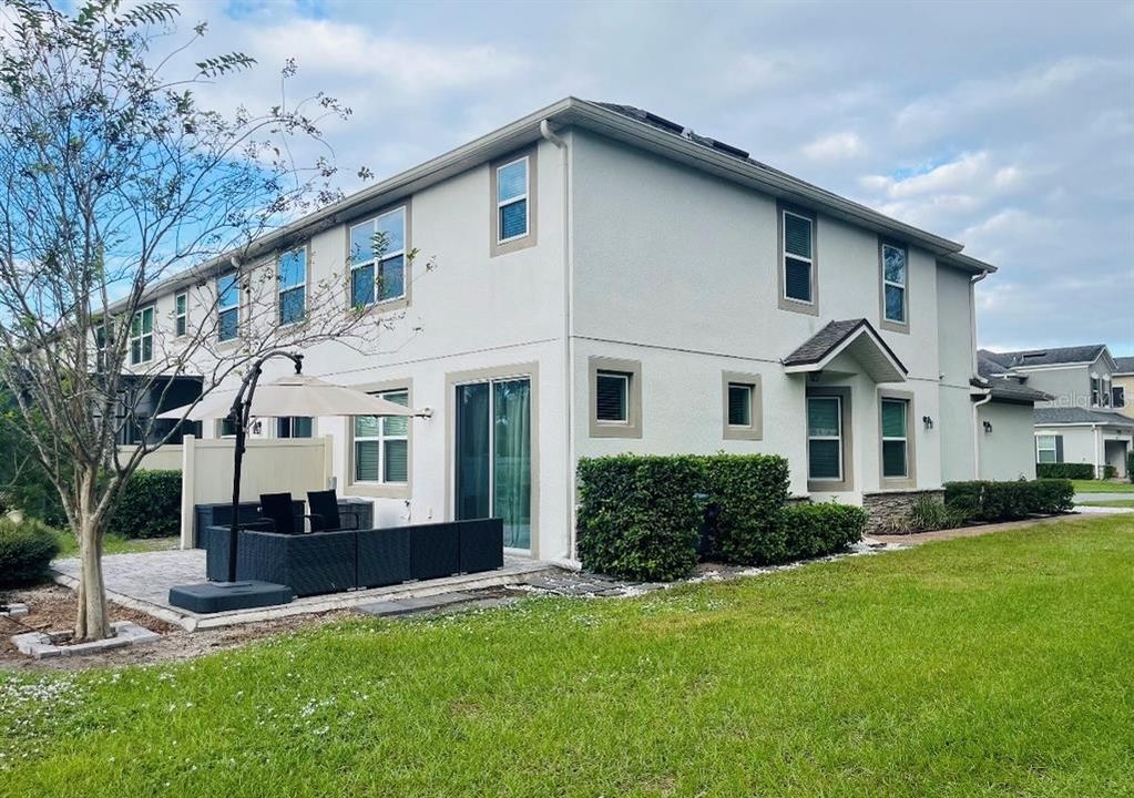 For Rent: $2,585 (3 beds, 2 baths, 1555 Square Feet)