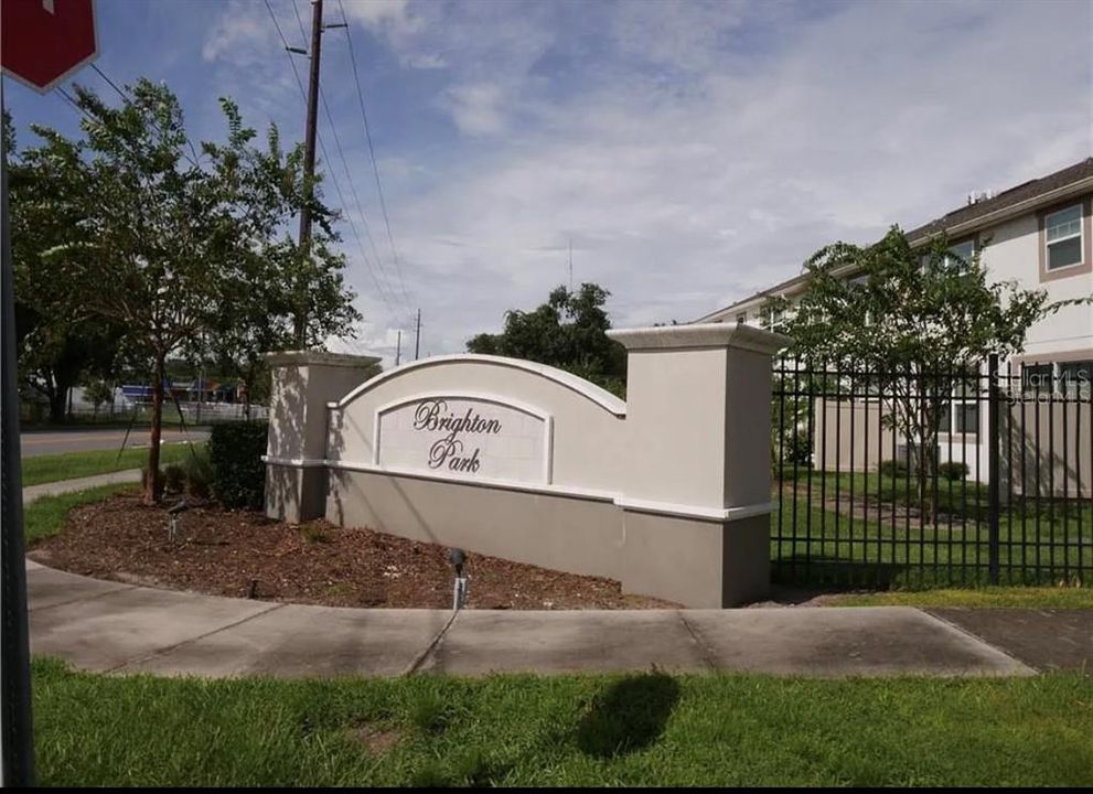 For Rent: $2,585 (3 beds, 2 baths, 1555 Square Feet)
