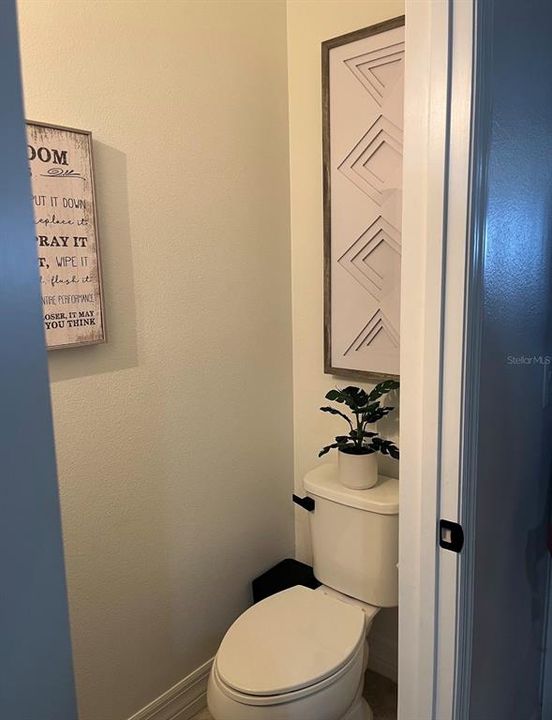 For Rent: $2,585 (3 beds, 2 baths, 1555 Square Feet)